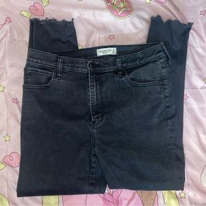 Abercrombie | Super Skinny Ankle High Rise in Size 12